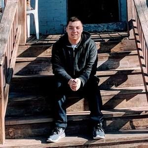 Meet your Posher, Chris